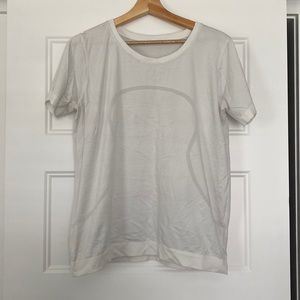 Lululemon swiftly short sleeve size 12